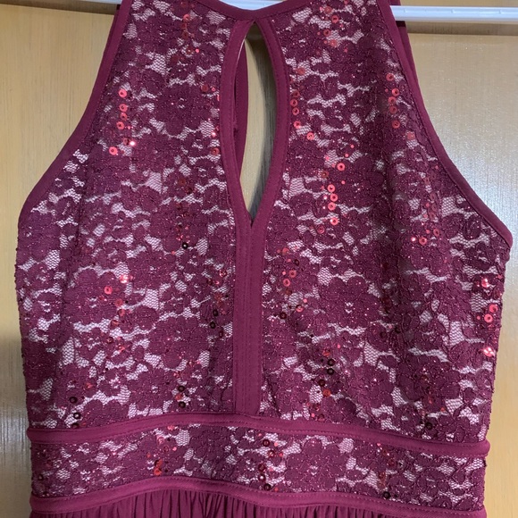 Long formal dress - Picture 1 of 8